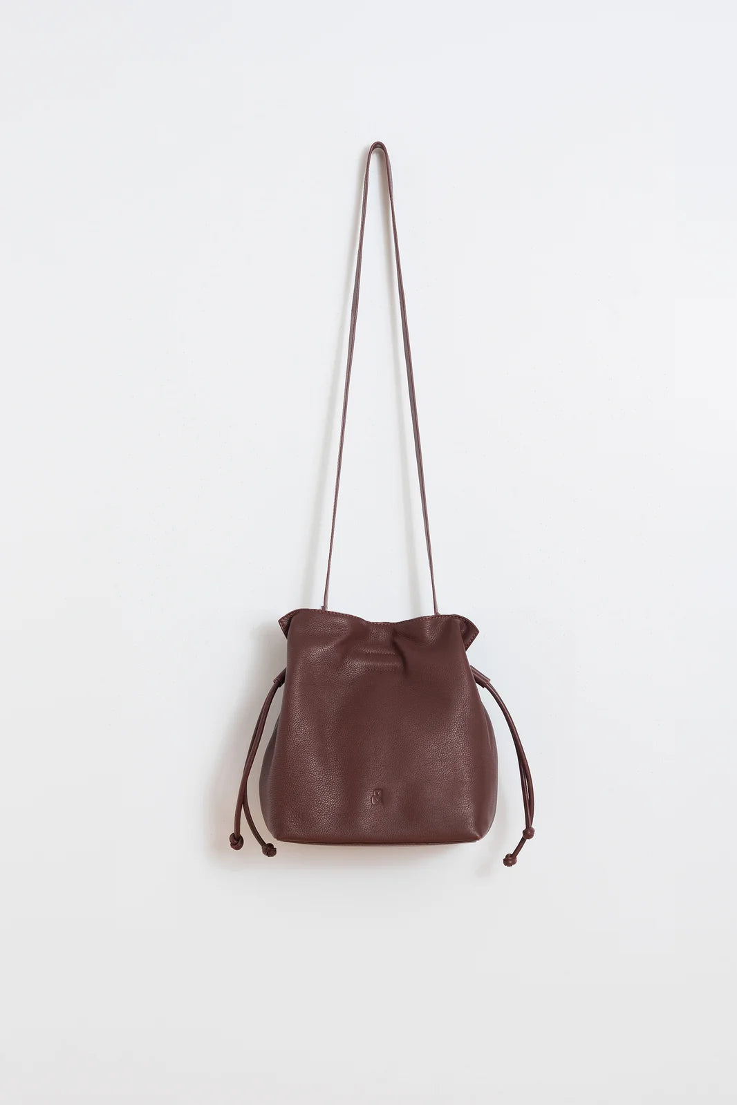 Bucket Bag Groß - RUCHED-LEATHER SLING BAG - KC650 - Indi & Cold