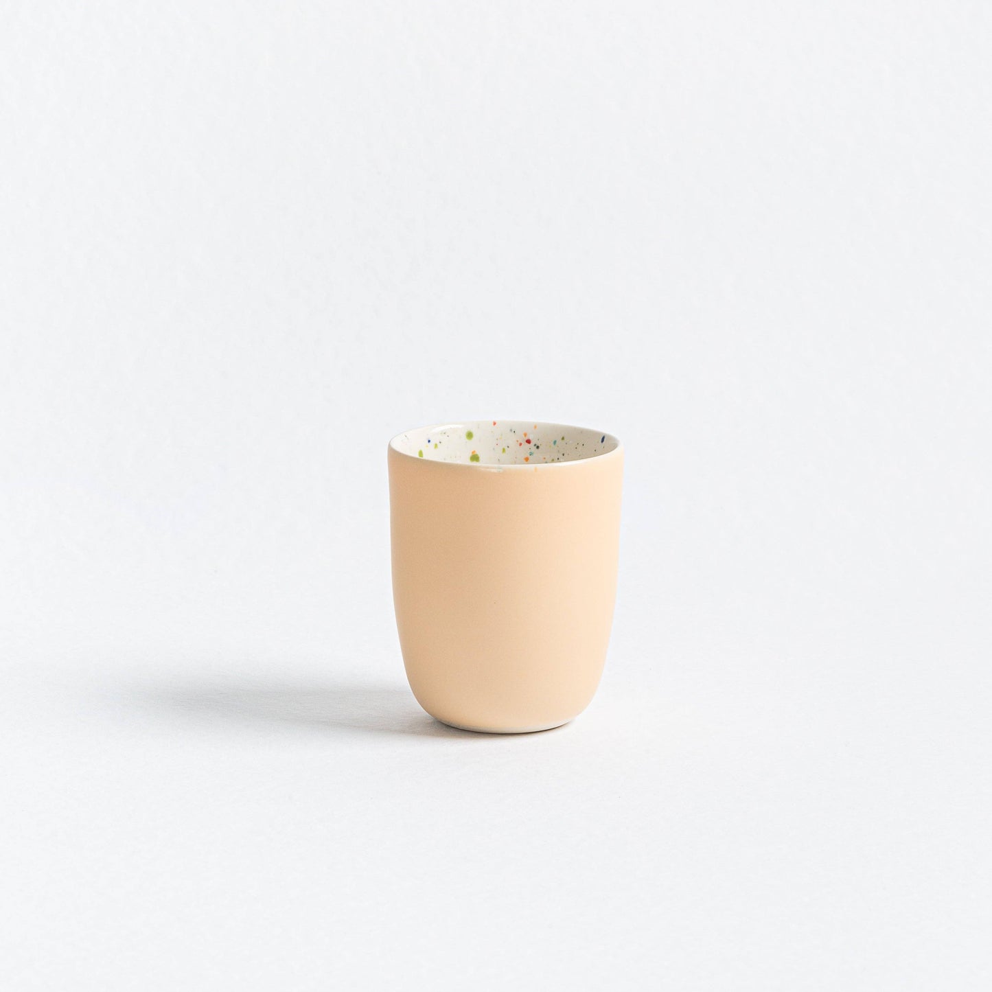Breeze Party In Medium Cup 220ml - Egg Back Home