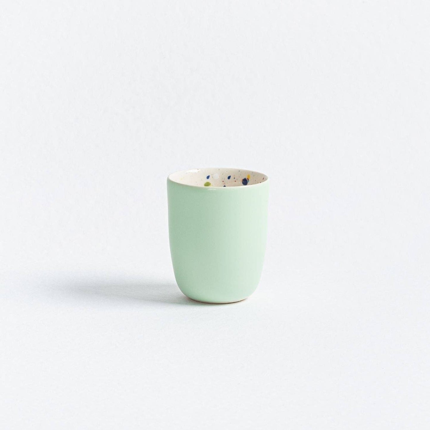 Breeze Party In Medium Cup 220ml - Egg Back Home