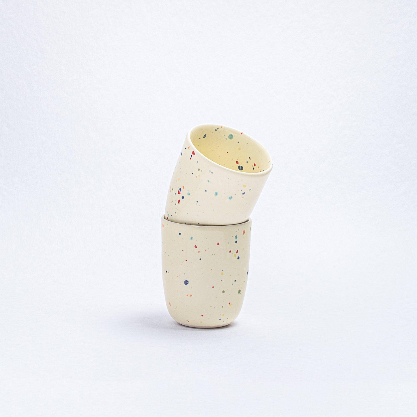 New Party Mittlerer Becher 220 ml Gelb - Egg Back Home