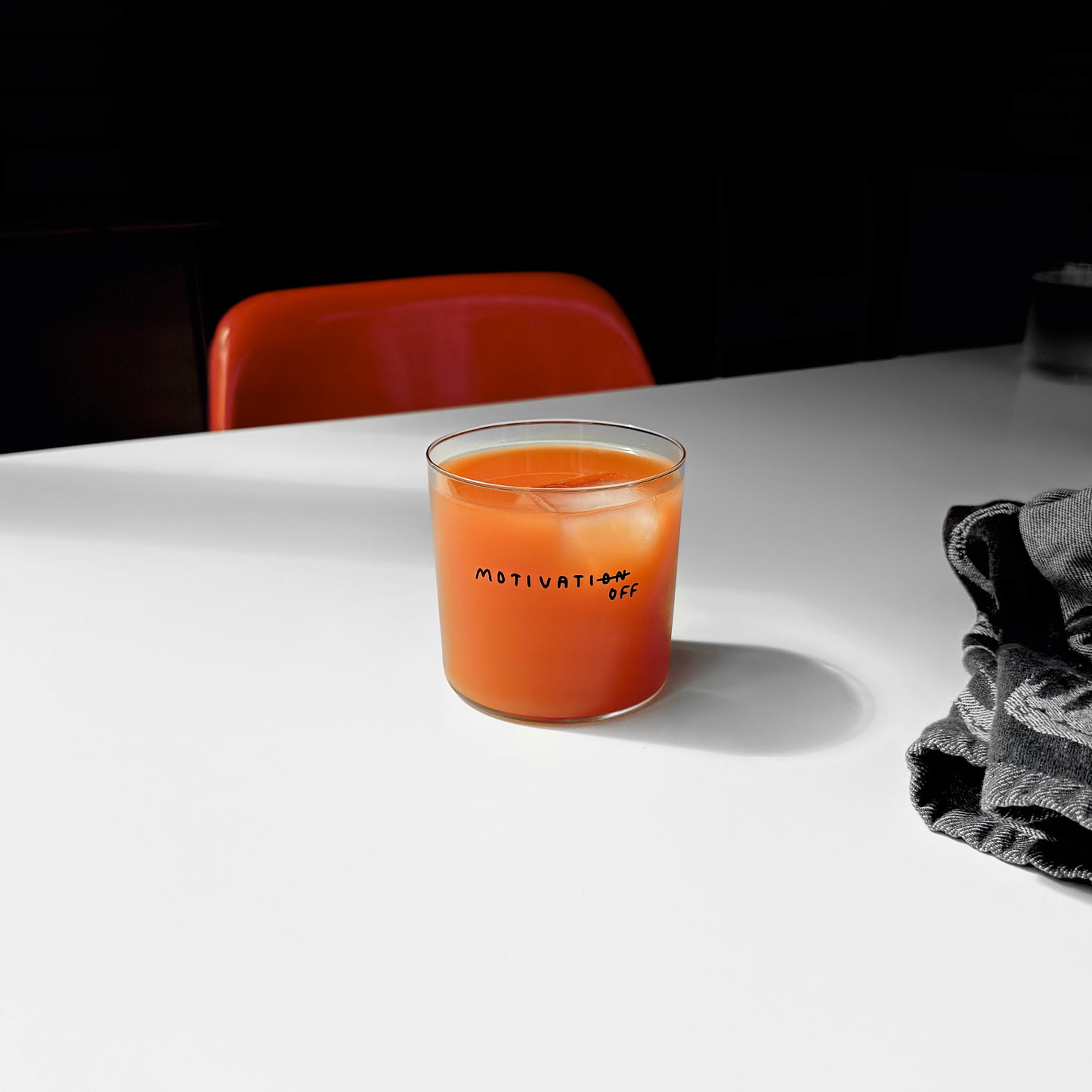 Glass - medium 350ml - Motivatioff - Yahya Studio